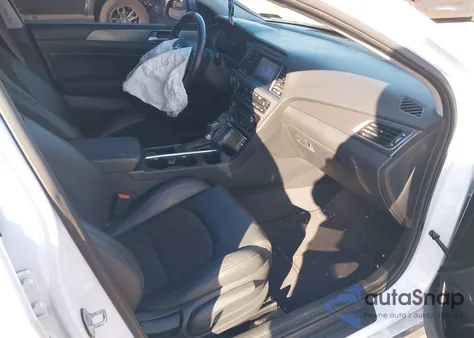 2017 Hyundai Sonata Sport z USA, uszkodzony, nr VIN 5NPE34AF3HH548757